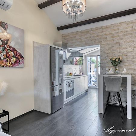 Penthouse Leonarda with private parking Apartment Pula Bagian luar foto