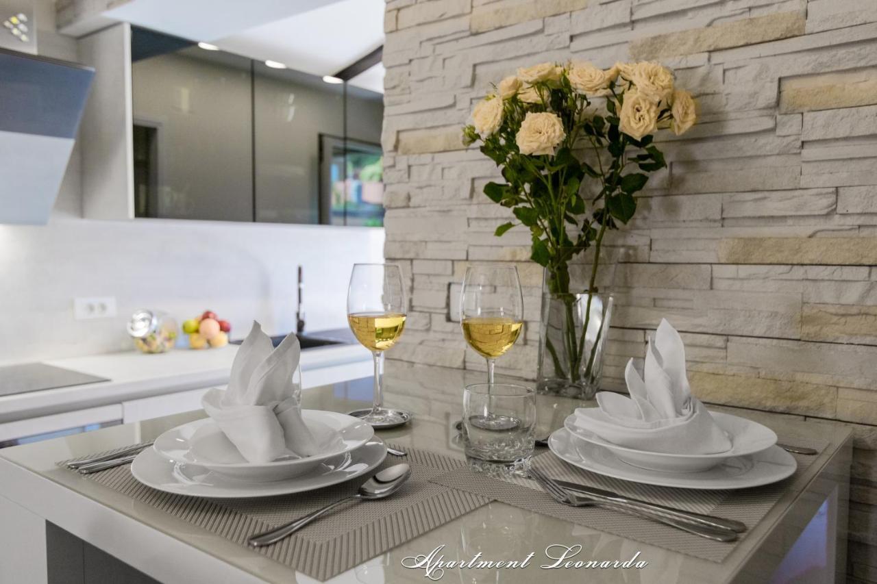 Penthouse Leonarda with private parking Apartment Pula Bagian luar foto