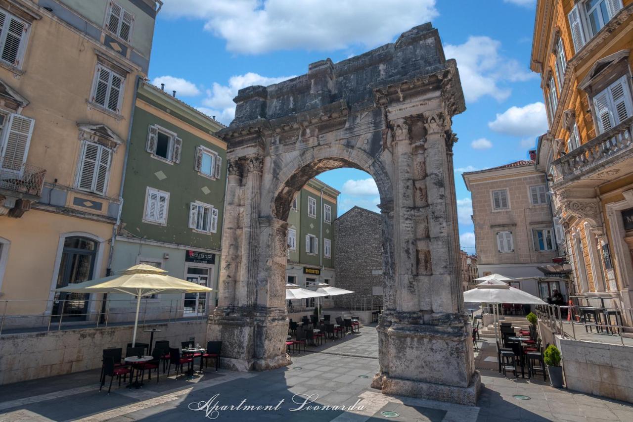 Penthouse Leonarda with private parking Apartment Pula Bagian luar foto