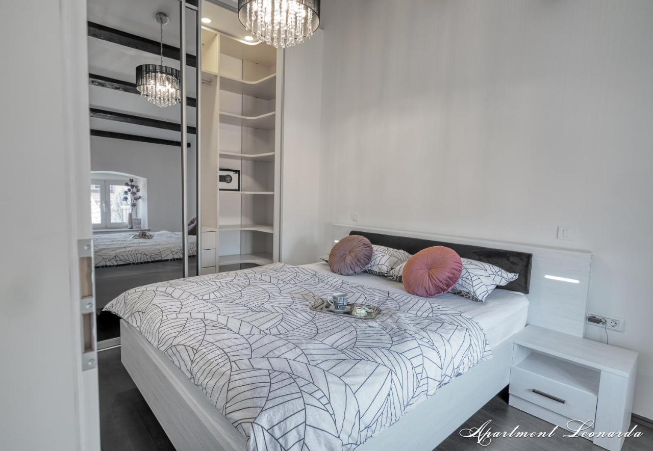 Penthouse Leonarda with private parking Apartment Pula Bagian luar foto